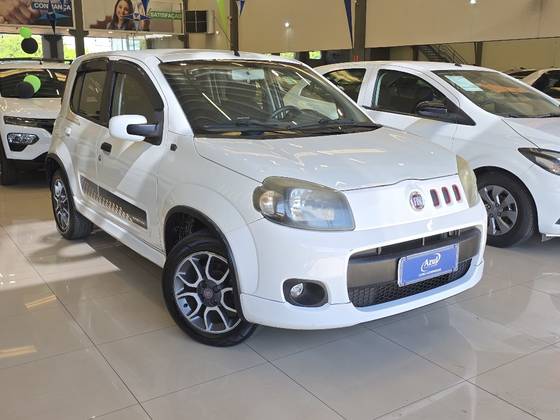 FIAT UNO 1.4 EVO SPORTING 8V FLEX 4P MANUAL FIAT UNO 1.4 EVO SPORTING 8V FLEX 4P MANUAL